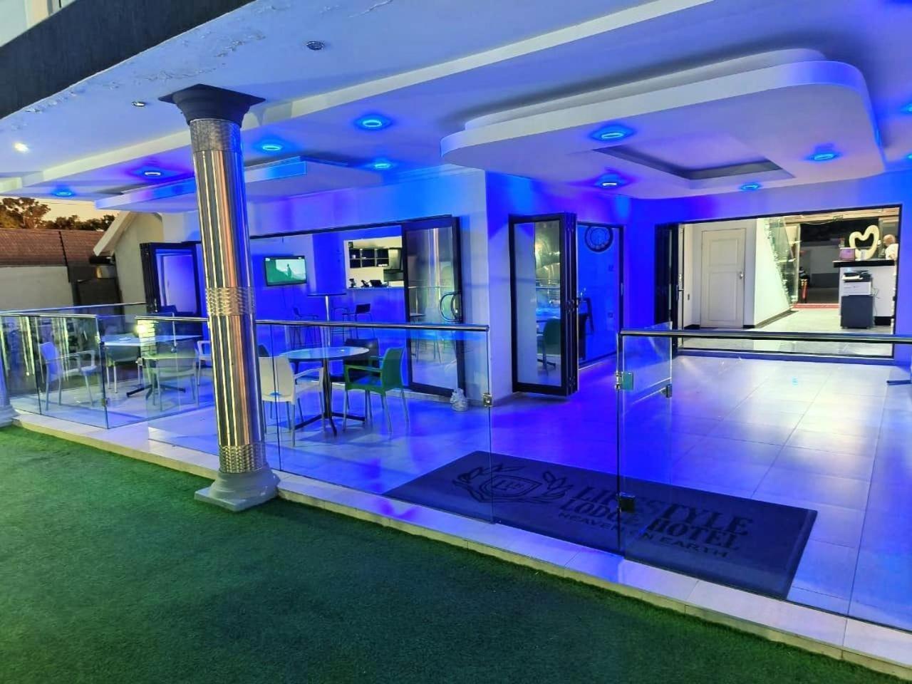 Lifestyle Lodge Hotel Vereeniging Exterior foto